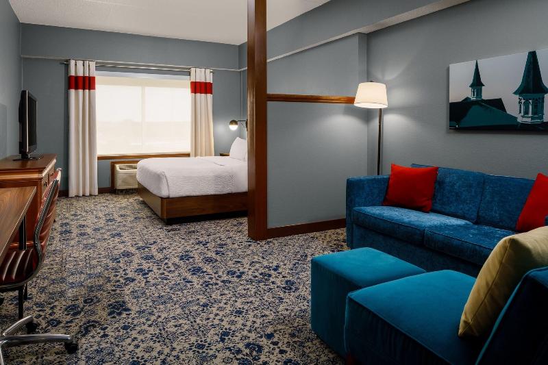 스탠다드 스튜디오 킹침대, Four Points By Sheraton Louisville Airport