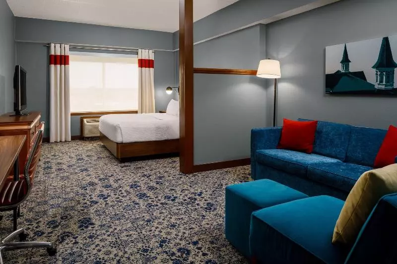 استودیو استاندارد با تخت کینگ, Four Points By Sheraton Louisville Airport
