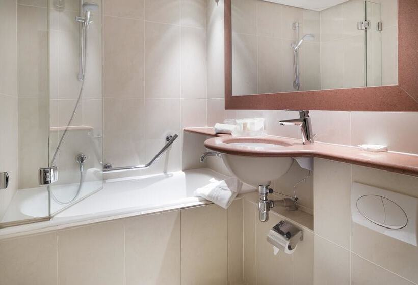 ジュニアスイート, Paris Louvre Opera