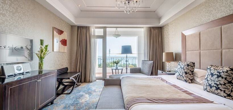 Люкс Deluxe Вид на Море, Qingdao Sea View Garden