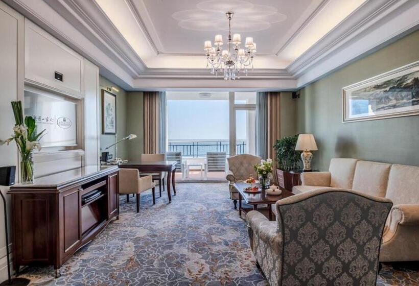 Люкс Deluxe Вид на Море, Qingdao Sea View Garden