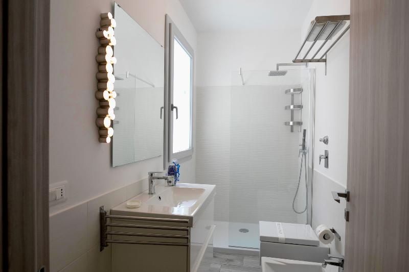 스위트 킹사이즈 침대, Radisson Blu Hotel Shanghai New World