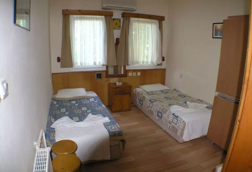 اتاق استاندارد یک نفره, Kavala Studio