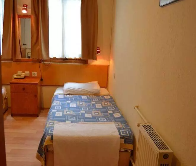 اتاق استاندارد یک نفره, Kavala Studio