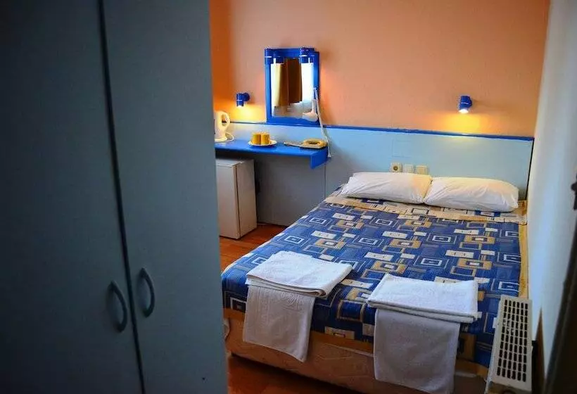 اتاق استاندارد یک نفره, Kavala Studio