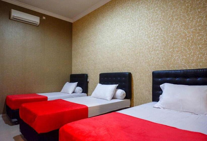 Cameră Triplă Standard, Reddoorz Syariah Near Pltu Cilacap