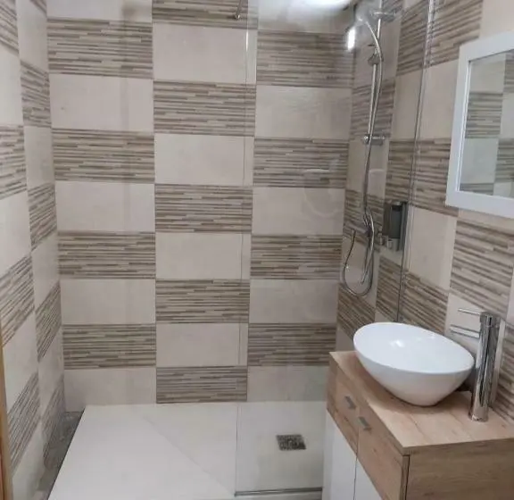 اتاق استاندارد چهار تخته, Albergue Con Encanto D'camiño