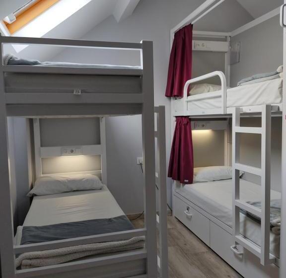 اتاق استاندارد چهار تخته, Albergue Con Encanto D'camiño