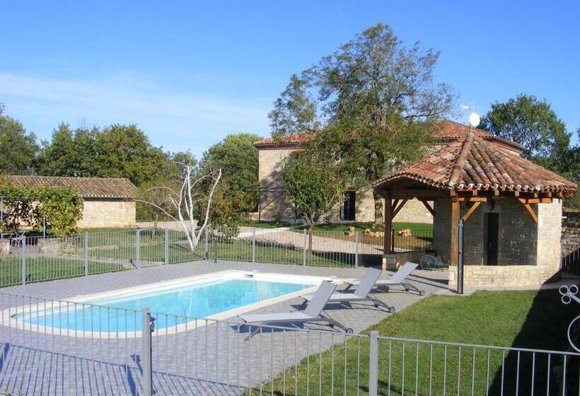 适合残疾人使用的标准间, Lou Papagai