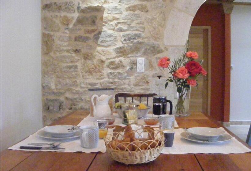 适合残疾人使用的标准间, Lou Papagai