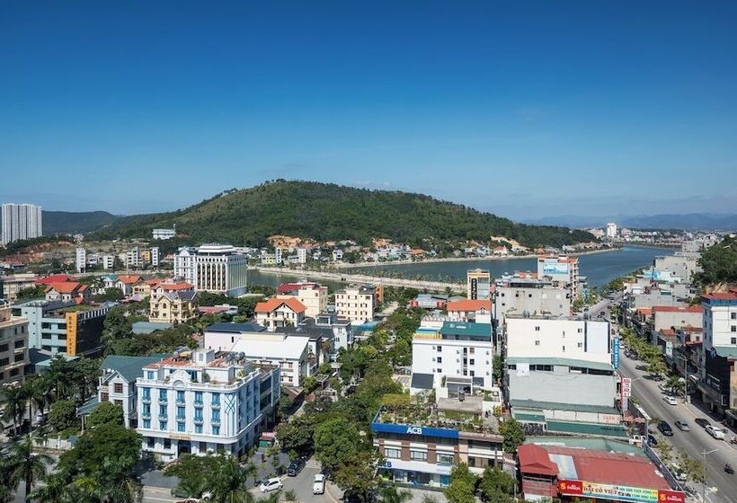 اتاق لوکس, D Lecia Ha Long