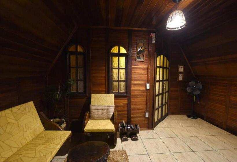 家庭间, Pousada Recanto Das Aves