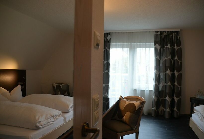 스탠다드 룸, Castell Hotel & Restaurant