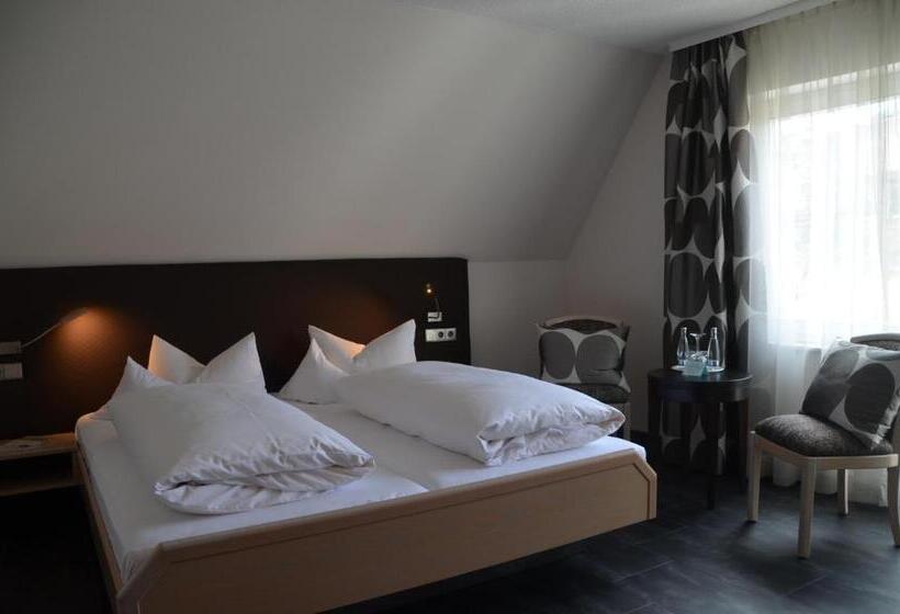 バルコニー付きデラックスルーム, Castell Hotel & Restaurant