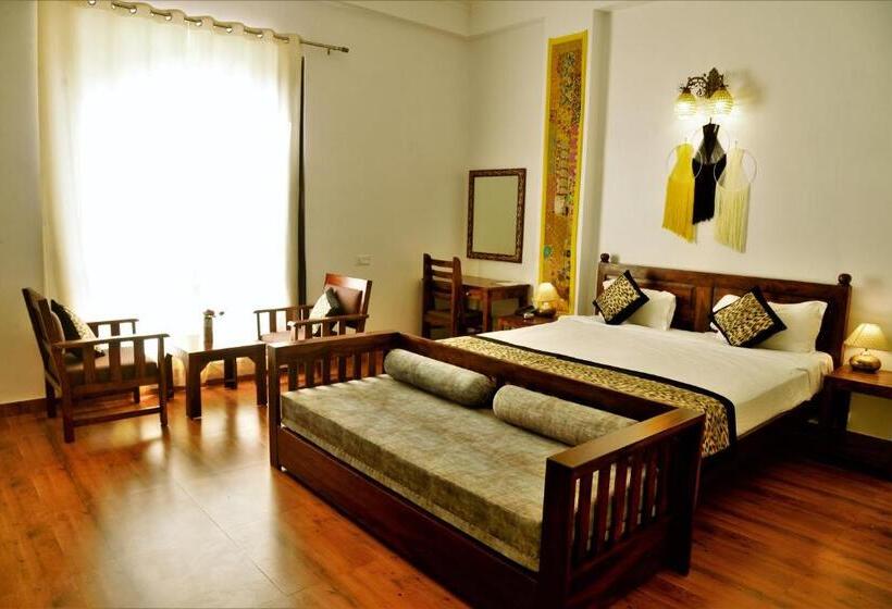 Семейный Номер, Omak Tiger Seven