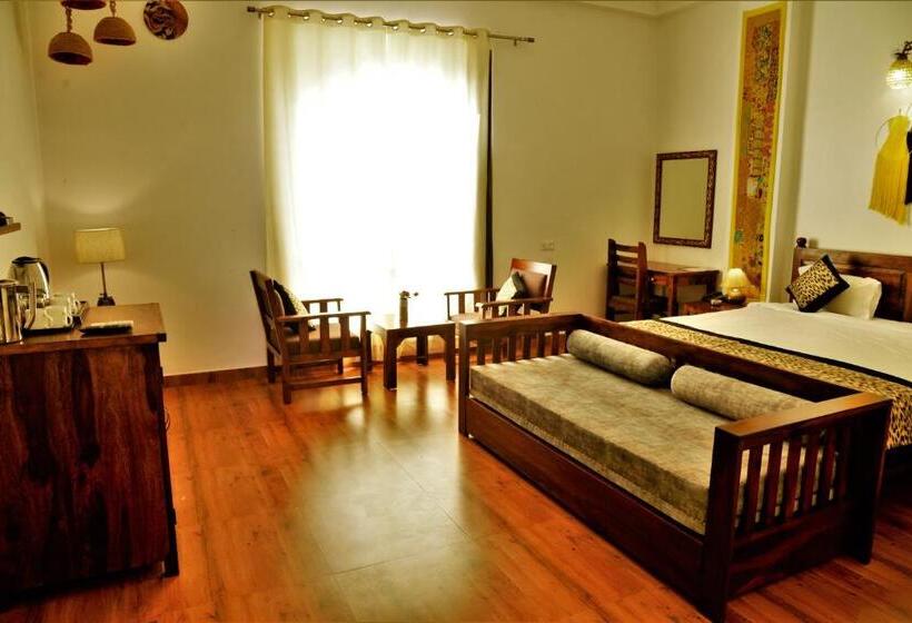 Семейный Номер, Omak Tiger Seven