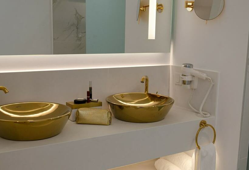 جناح سوبيريور مطل علي البحر, Robinson Ierapetra