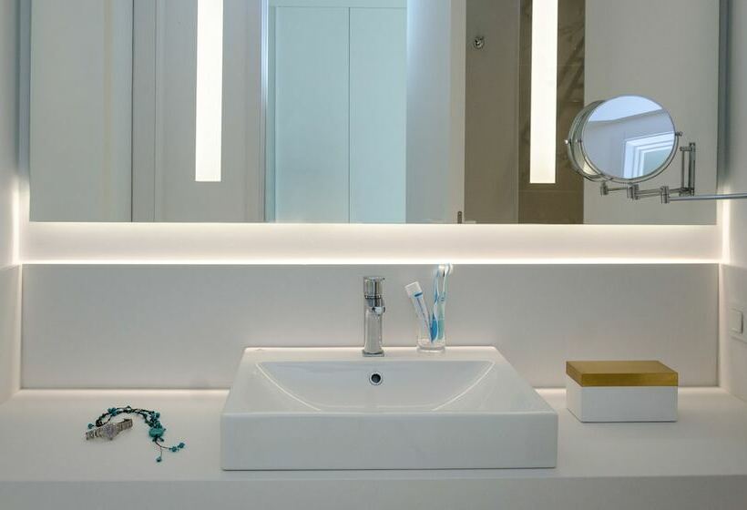 غرفة قياسية مطلّة علي البحر, Robinson Ierapetra