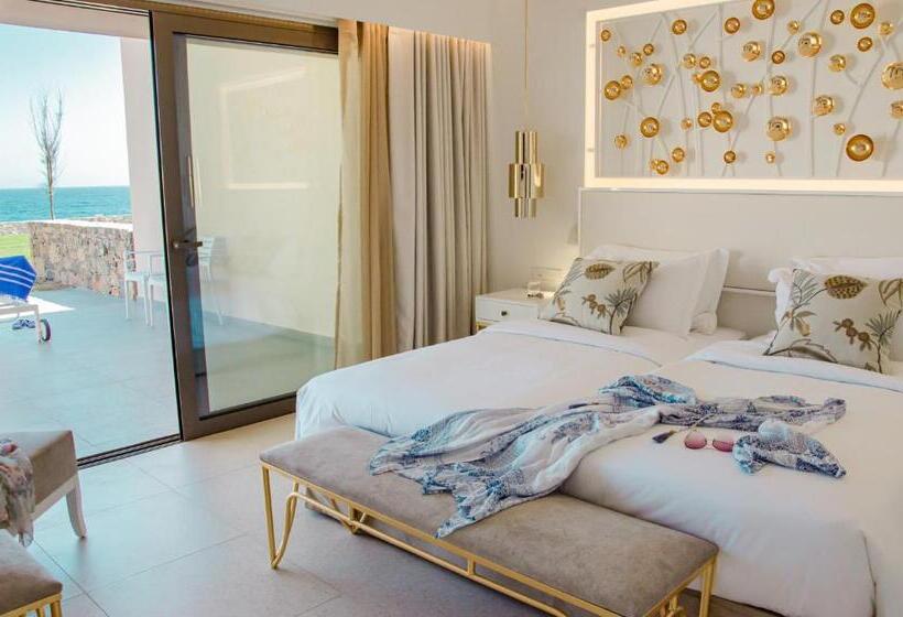 جناح جونيور مطلّ علي البحر, Robinson Ierapetra