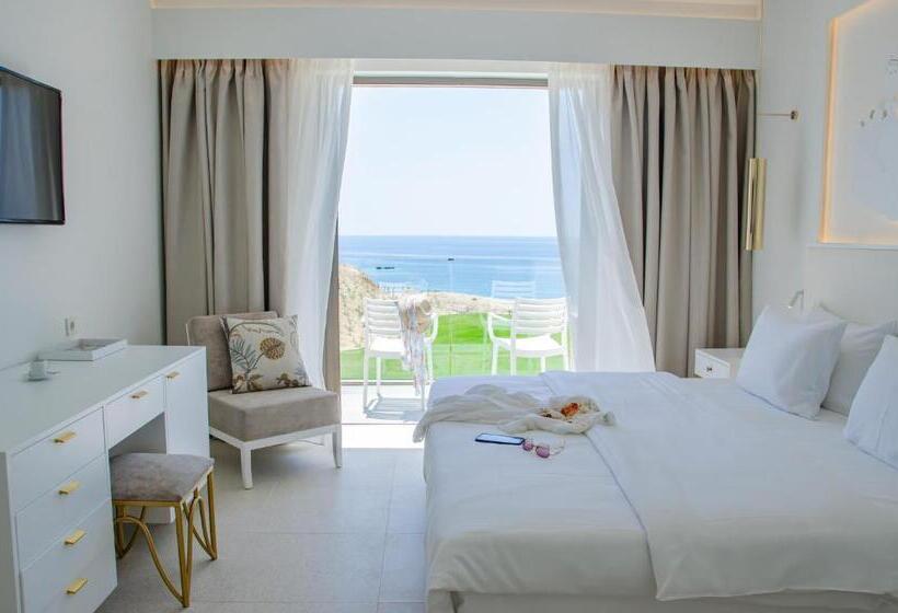 غرفة عائلية, Robinson Ierapetra