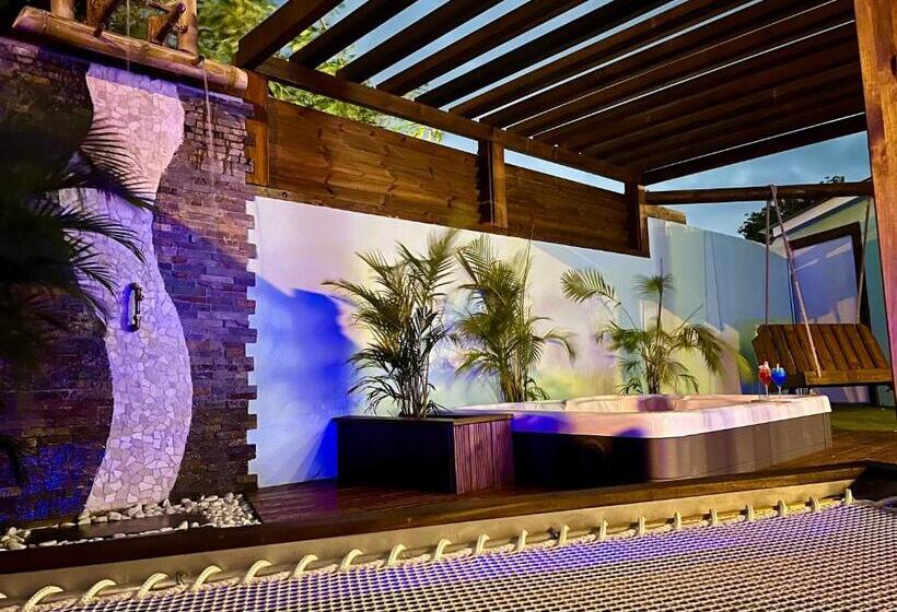 سوئیت با وان آب گرم, Kawan Bay Suites