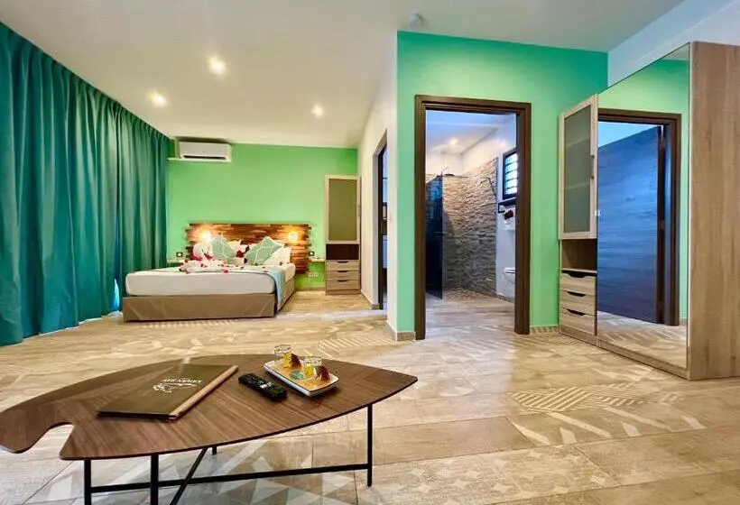 سوئیت با وان آب گرم, Kawan Bay Suites