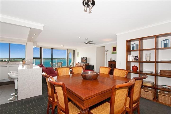 شقة غرفتين, Beaconlea