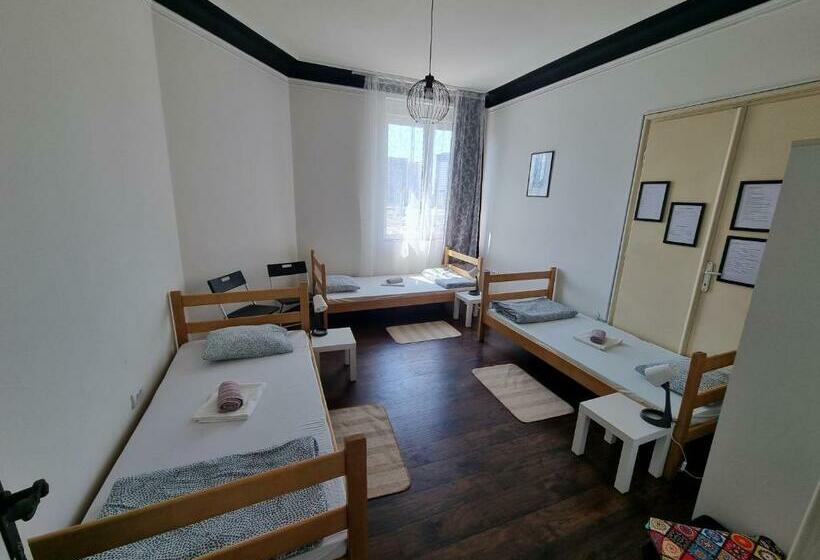 اتاق کلاسیک چهارنفره, Downtown Belgrade Hostel And Apartments