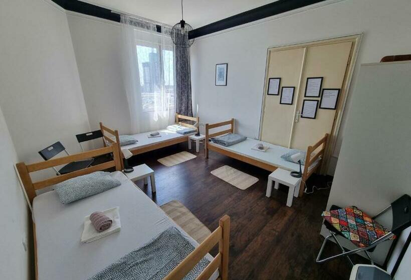 اتاق کلاسیک چهارنفره, Downtown Belgrade Hostel And Apartments