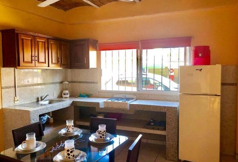 בונגלו משפחתי, Bungalows Princeza Guayabitos