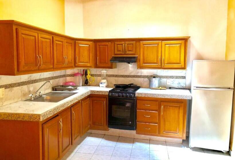 בונגלו משפחתי, Bungalows Princeza Guayabitos