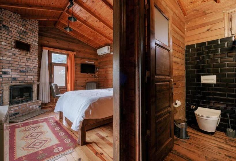 بانگلوی استاندارد, Bagdat Resort