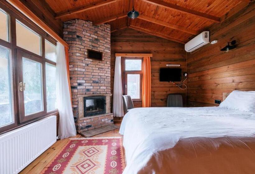 بانگلوی استاندارد, Bagdat Resort