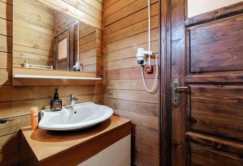 بانگلوی استاندارد, Bagdat Resort