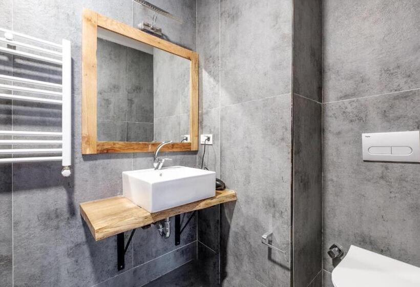 سوییت جونیور با بالکن, Bagdat Resort