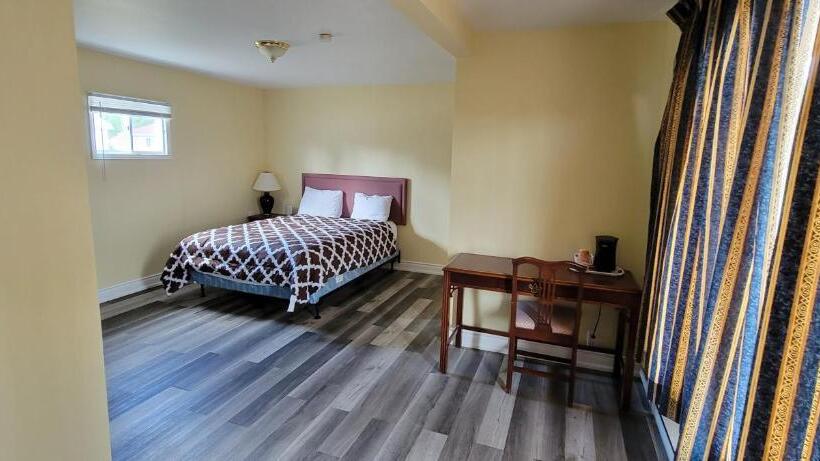 标准单人间, North Shore Wayside Inn