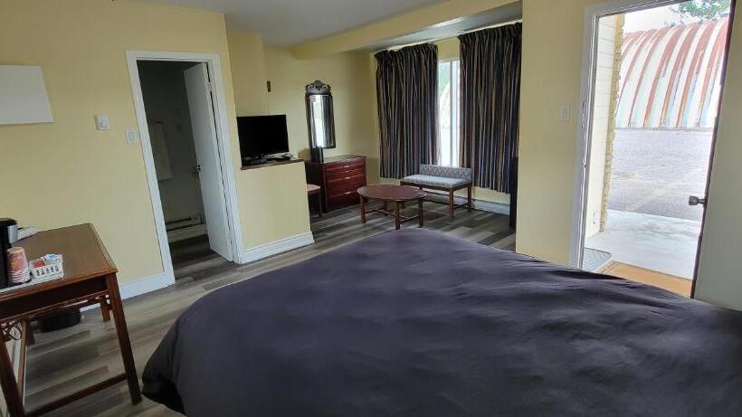 غرفة قياسية فردية, North Shore Wayside Inn