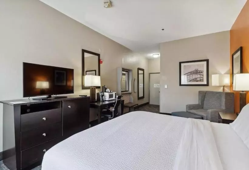 Standard-huone King-vuode, Holiday Inn Hotel & Suites Slidell, An Ihg