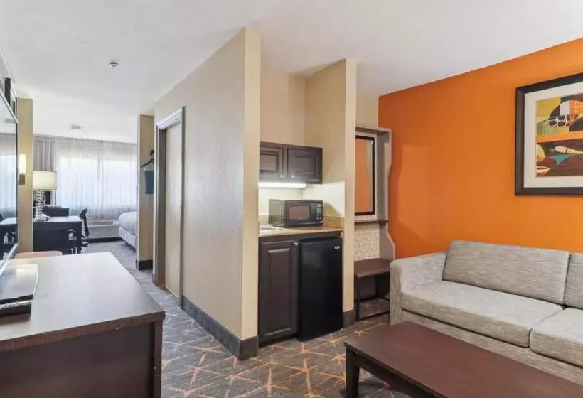 Executive-huone King-vuode, Holiday Inn Hotel & Suites Slidell, An Ihg