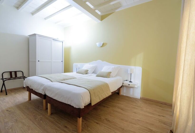 可看到停车场的标准间, Belesso