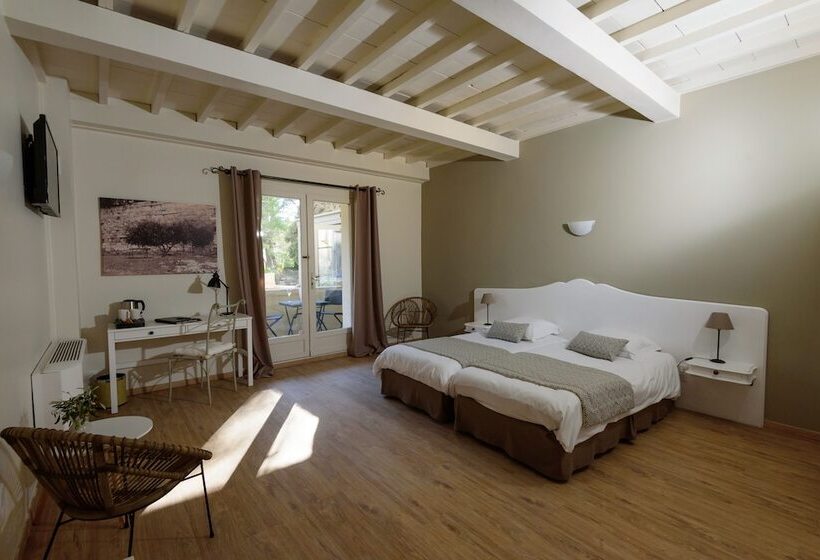 可看到停车场的高级间, Belesso