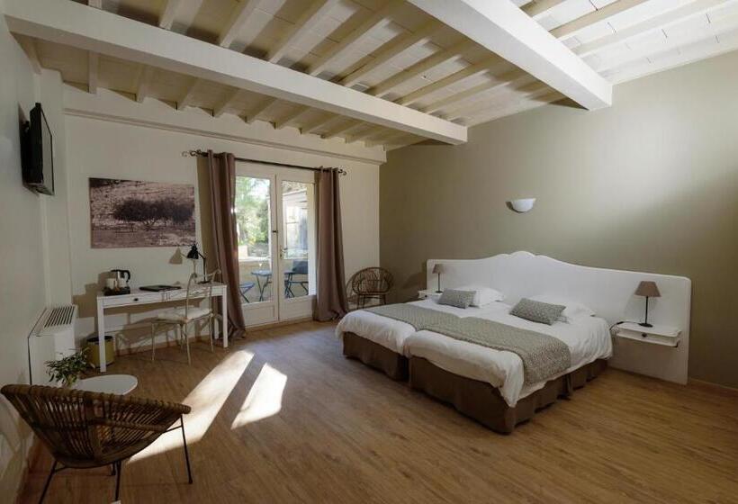 可看到停车场的高级间, Belesso