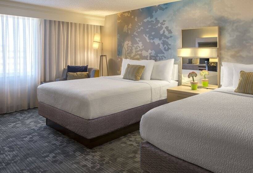 غرفه قياسيه سريرين مزدوجين, Courtyard Cleveland Airport South