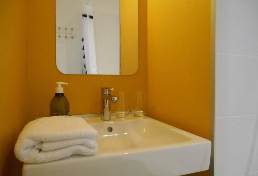 スタンダードシングルルーム, De France