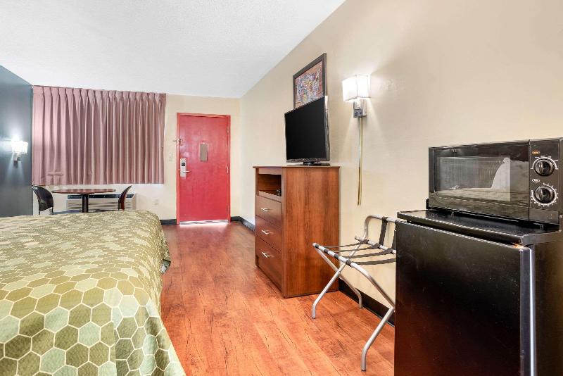 Стандартный Номер Кровать Кинг, Econo Lodge Inn And Suites