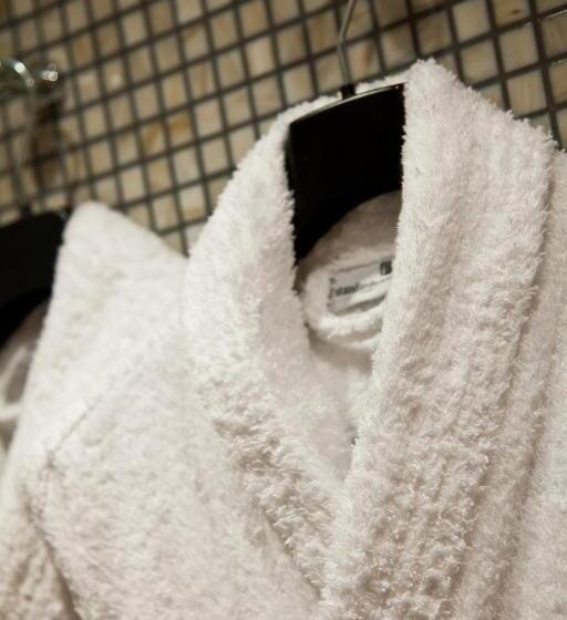 اتاق استاندارد, Fontaines Du Luxembourg