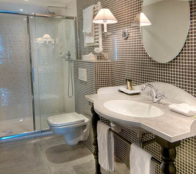 اتاق سوپریور, Fontaines Du Luxembourg