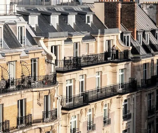 デラックススイート, Grand Hôtel Champs Elysées