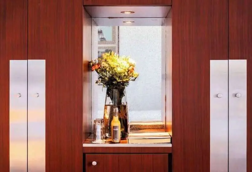 デラックススイート, Grand Hôtel Champs Elysées