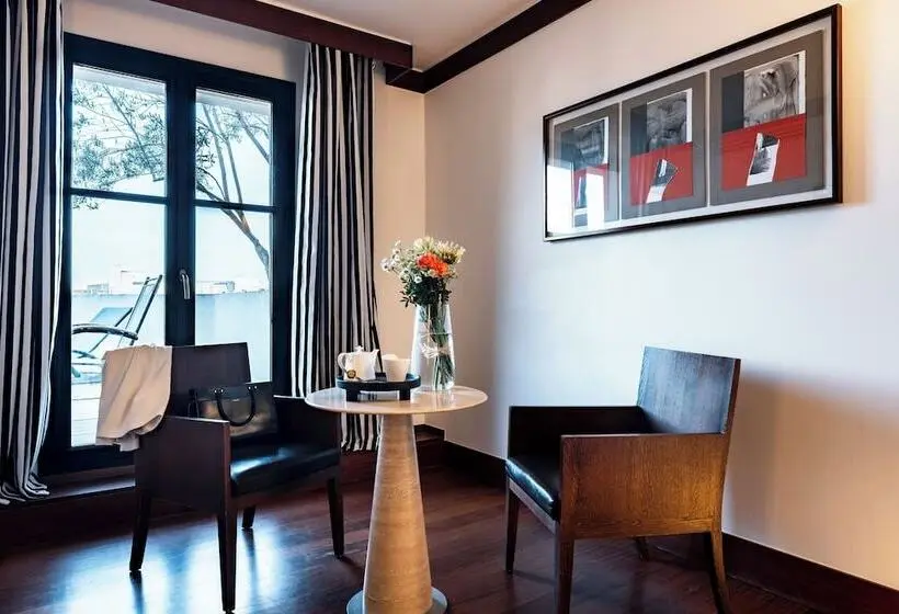 デラックススイート, Grand Hôtel Champs Elysées